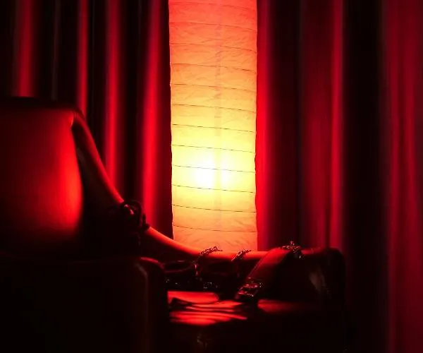 Sleep With Me Too Bangkok- Bts Phra Khanong Hotel 3*