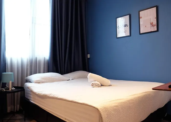 Sleep With Me Too Bangkok- Bts Phra Khanong Hotel 3*