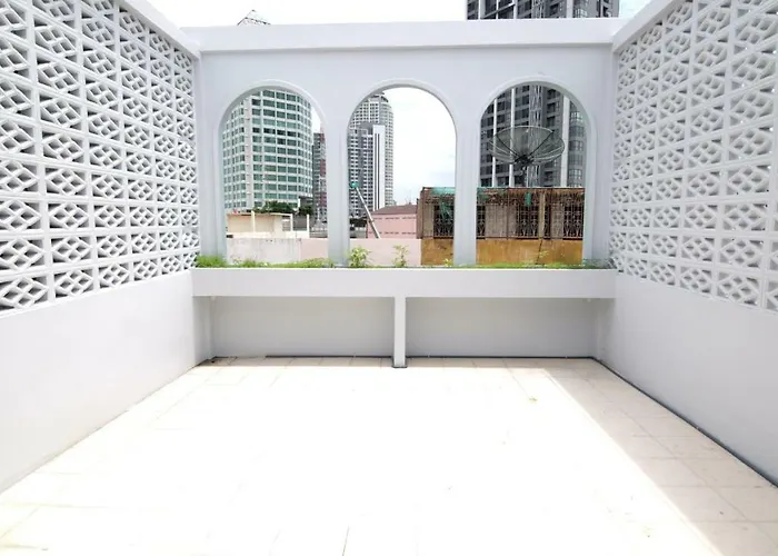 Hotel Sleep With Me Too Bangkok- Bts Phra Khanong 3*